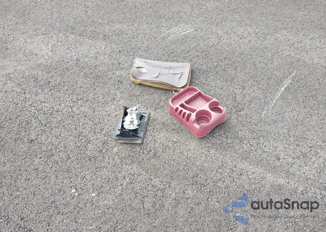 1997 Chevrolet Lumina Police z USA, uszkodzony, nr VIN 2G1WL52M9V9162875